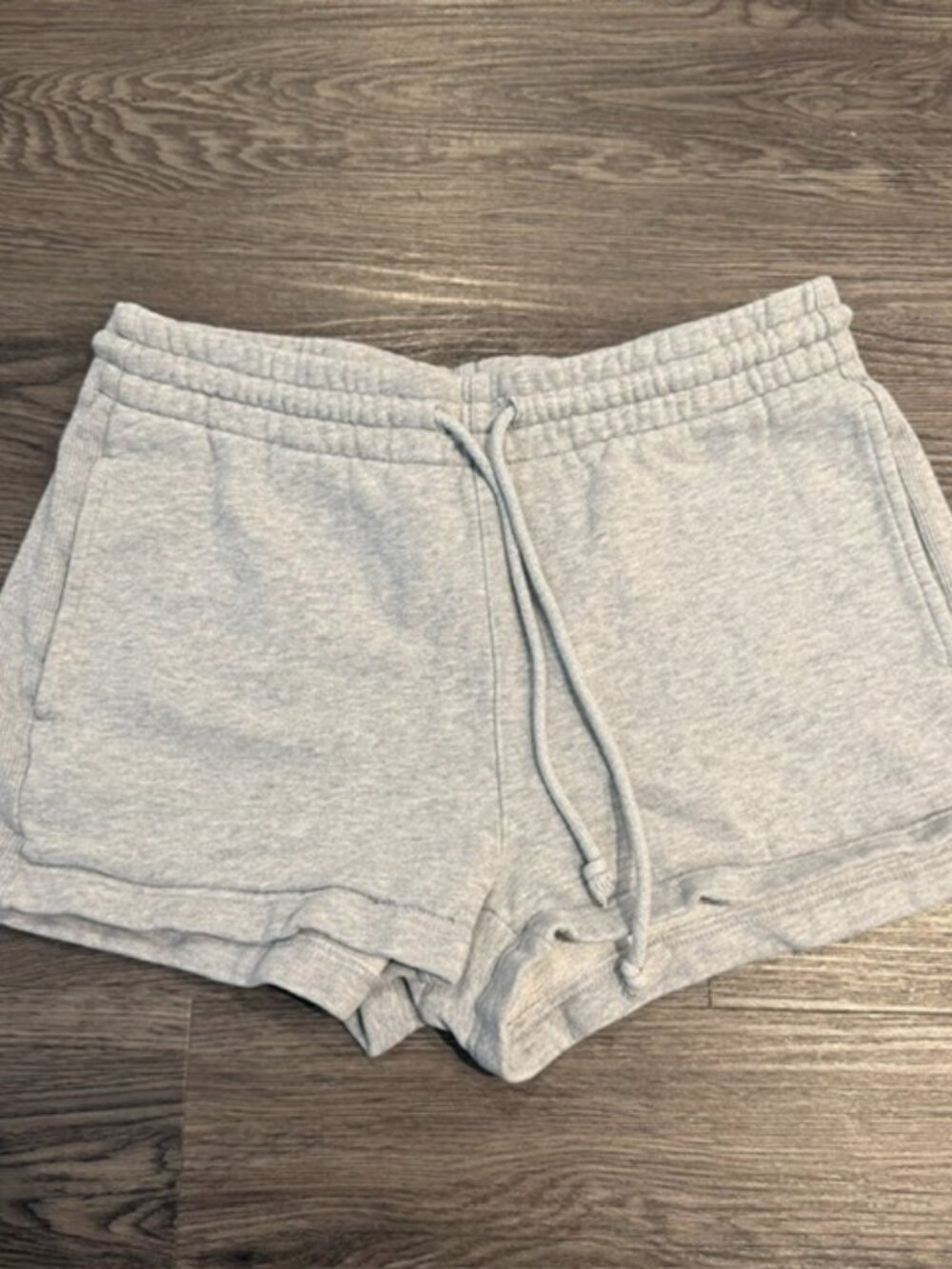 ARITZIA-TNA SWEATFLEECE SHORT